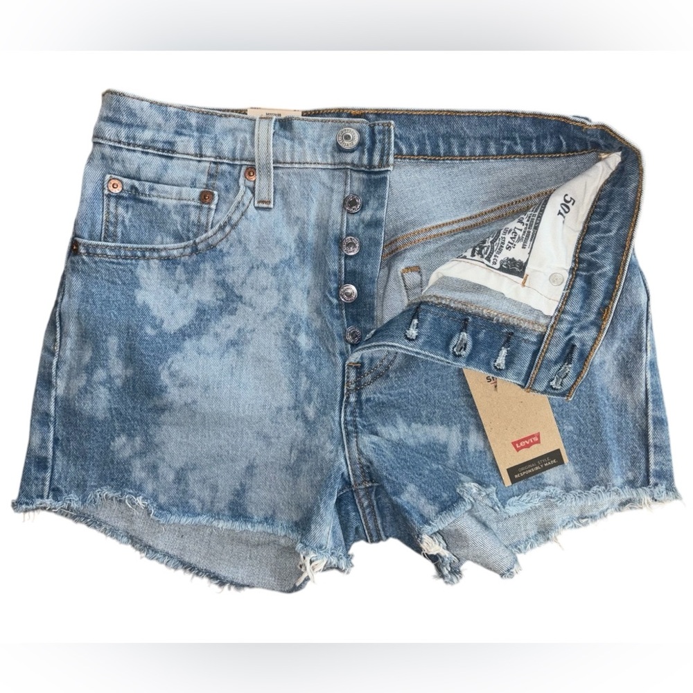 NWT Levi's High Rise 501 Shorts - Picture 3 of 8
